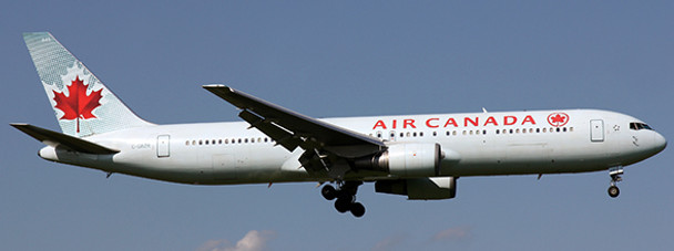 XX4441 | JC Wings 1:400 | Boeing 767-300 Air Canada C-GBZR