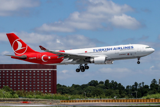 PH04436 | Phoenix 1:400 | Airbus A330-200 Turkish Airlines TC-JNB