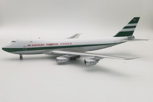 WB-747-2-030P | Blue Box 1:200 | Boeing 747-200F Cathay Pacific Cargo VR-HVY