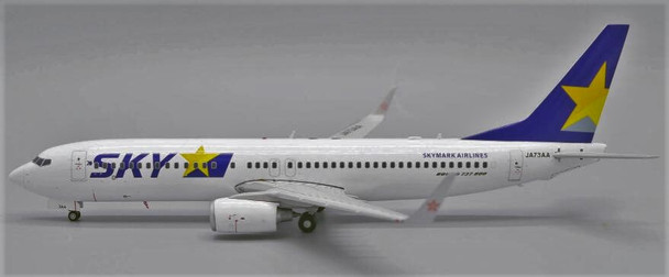 EW2738012 | JC Wings 1:200 | Boeing 737-800 Skymark Airlines Reg: JA73AA  | is due: April-2023