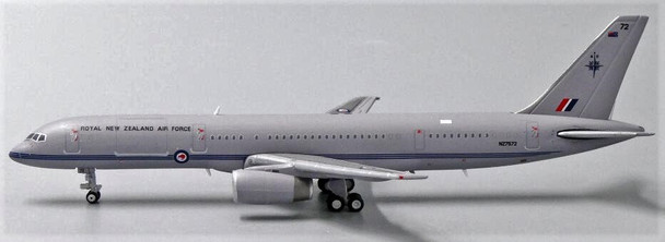 XX4468 | JC Wings 1:400 | Boeing 757-200 Royal New Zealand Air Force Reg: NZ7572 | is due: April-2023