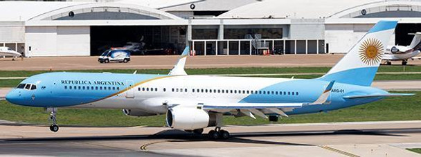 LH4357 | JC Wings 1:400 | Boeing 757-200 Argentina Air Force Reg: ARG-01 | is due: July-2023