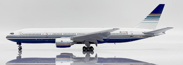 XX40058A | JC Wings 1:400 | Boeing 777-200ER Privilege Style Flaps Down Reg: EC-MUA | is due: July-2023