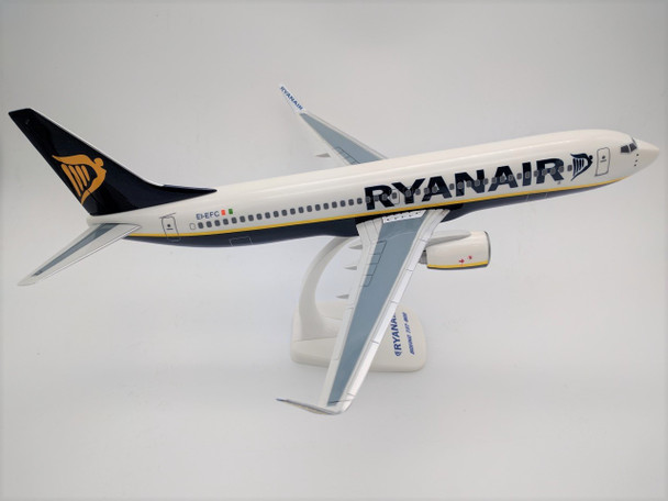 PP-RYANAIR100 | PPC Models 1:100 | Boeing 737 MAX 8 RYANAIR 1:100 SCALE | is due: August-2023