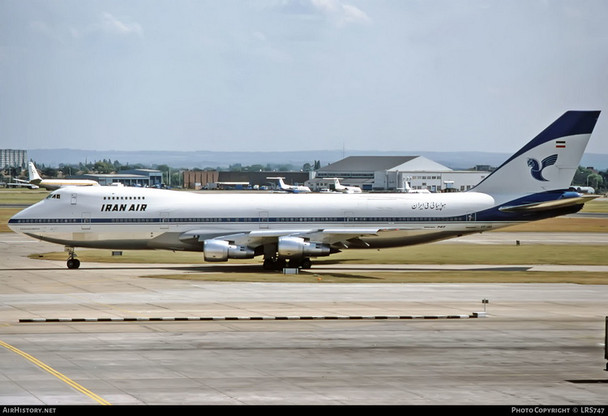 PH11820 | Phoenix 1:400 | Boeing 747-200 Iran Air EP-IAG