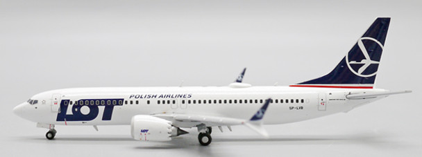 LH4201 | JC Wings 1:400 | Boeing 737 MAX 8 LOT Polish Airlines Reg: SP-LVB | is due: November 2023