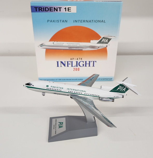 IF121EPK0723P | InFlight200 1:200 | Trident 1E PIA AP-ATK polished With Stand
