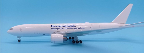 536240 | Herpa Wings 1:500 | Boeing 777-200LRF Lufthansa Cargo 'Natural Beauty' D-ALFJ
