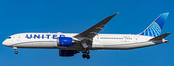 AV4192 | Aviation 400 1:400 | Boeing 787-9 Dreamliner United Airlines N19986 detachable gear | is due: December 2023