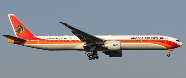 AV4216 | Aviation 400 1:400 | Boeing 777-3M2ER Linhas Aereas de Angola Airlines BD2-TEK TAAG detachable gear | is due: December 2023