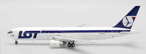 XX40056 | JC Wings 1:400 | Boeing 767-300ER LOT Polish Airlines Belly Landing Reg: SP-LPC