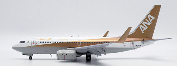 EW2737001 | JC Wings 1:200 | Boeing 737-700 All Nippon Airways Gold Reg: JA01AN | is due: July-2023