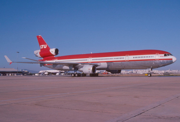 PH11874 | Phoenix 1:400 | McDonnell Douglas MD-11 LTU D-AERW | is due: January 2024