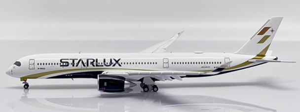 EW4359008A | JC Wings 1:400 | Airbus A350-900XWB Starlux Airlines Reg: B-58502 Flaps Down | is due: April 2024