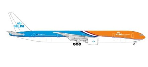 537773 | Herpa Wings 1:500 | Boeing 777-300ER KLM Orange Pride – PH-BVA Nationaal Park De Hoge Veluwe | is due: May 2024