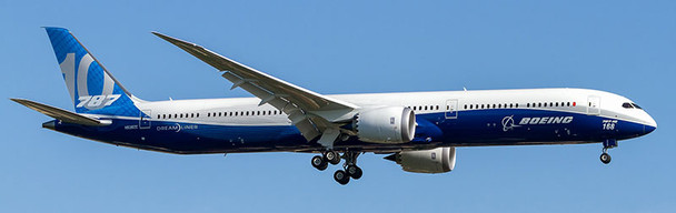 AV4229 | Aviation 400 1:400 | Boeing 787-10 Dreamliner N528ZC detachable gear | is due: May 2024