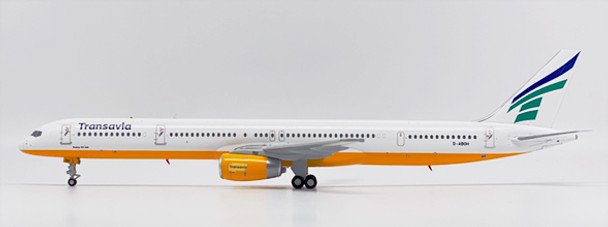 XX20347 | JC Wings 1:200 | Boeing 757-300 Transavia Reg: D-ABOH | is due: May 2024