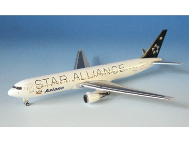 JC4103 | JC Wings 1:400 | Boeing 767-300 Asiana Airlines 'Star Alliance' o/c HL7516
