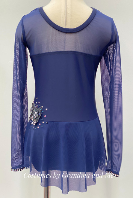 Navy size 8