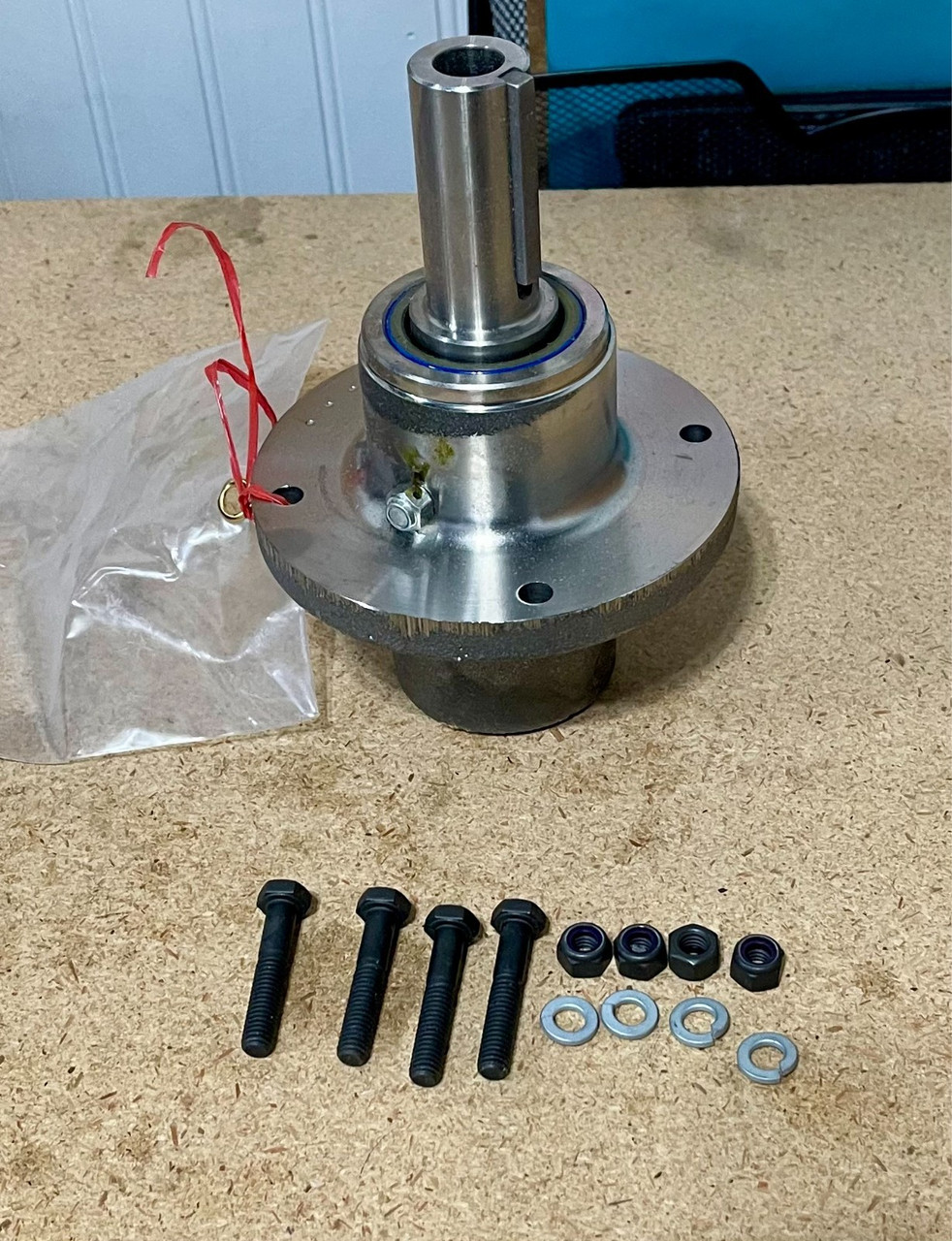 Genuine OEM SCAG Spindle Assembly 461663 W/ Mounting Hardware