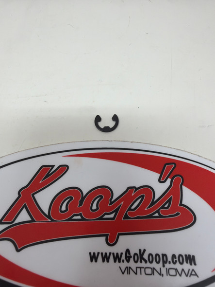 LS Tractor Snap Ring (40029314)
