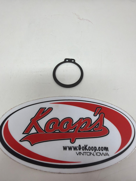 LS tractor Snap Ring (40029273)