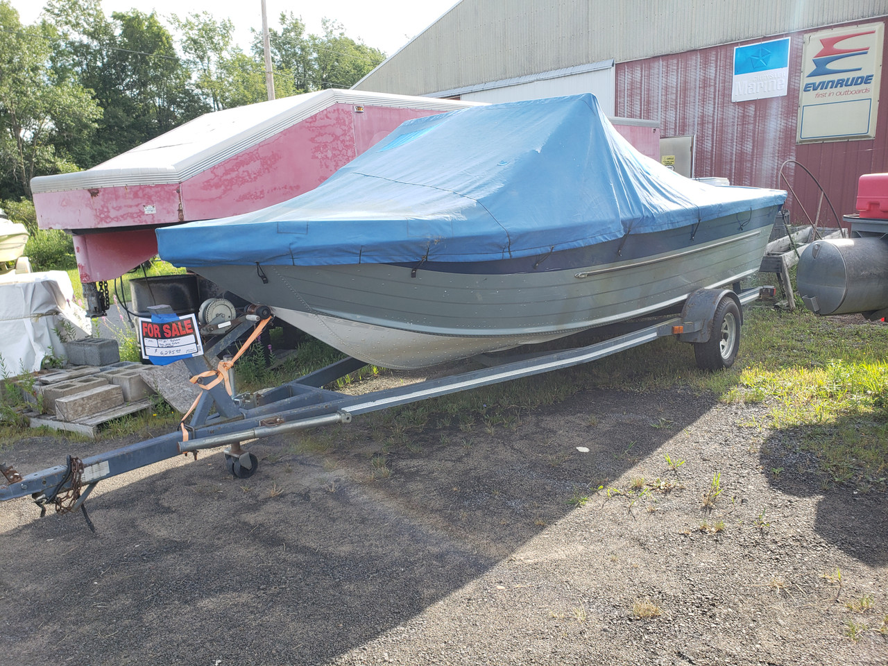 SYLVAN 21' V209 BARRITZ CUDDY