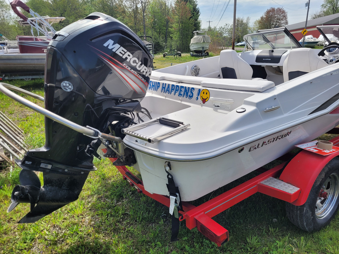 2015 16' GLASTRON GT160