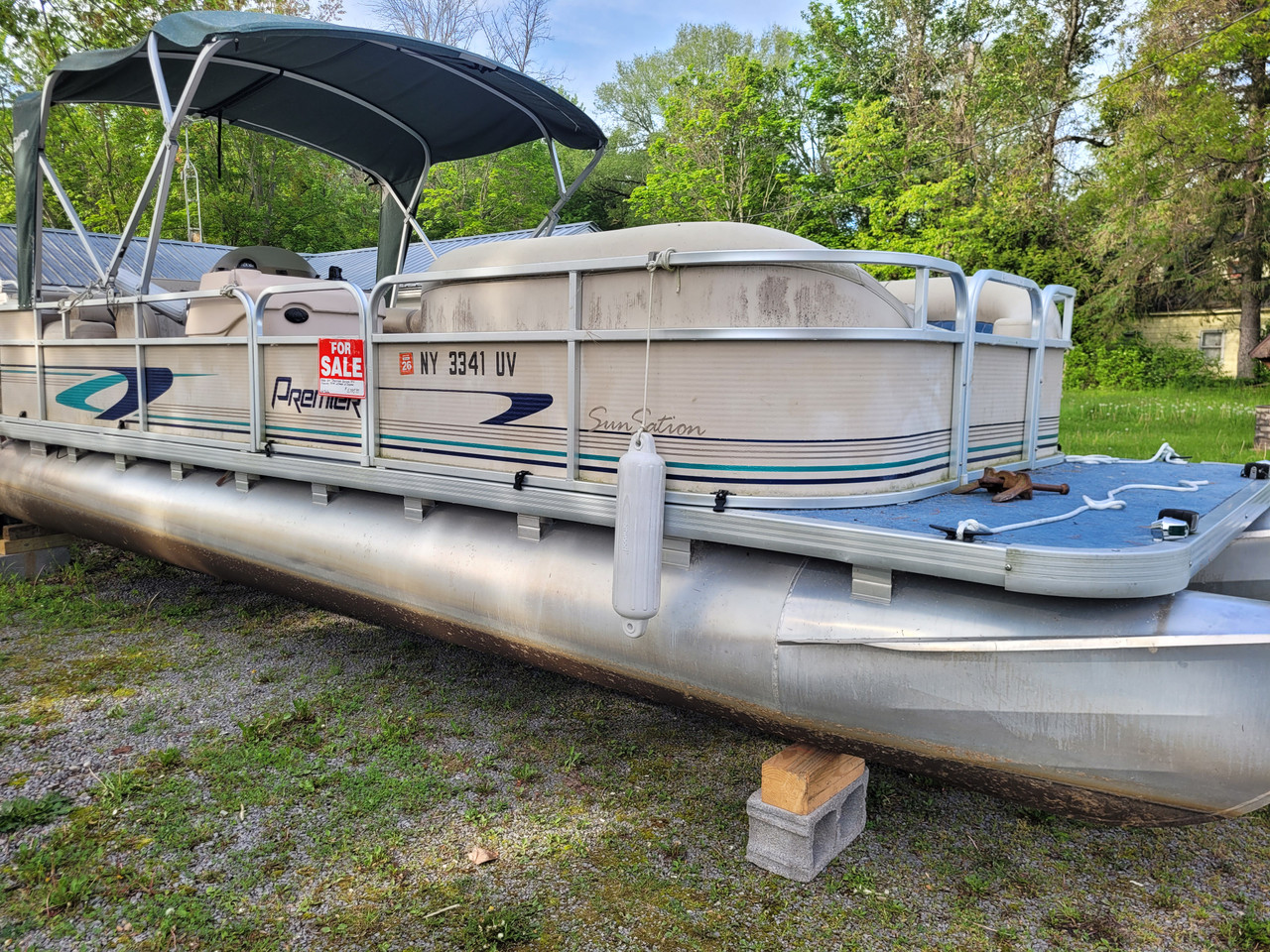 2000 24' PREMIER MARINE EXPLORER