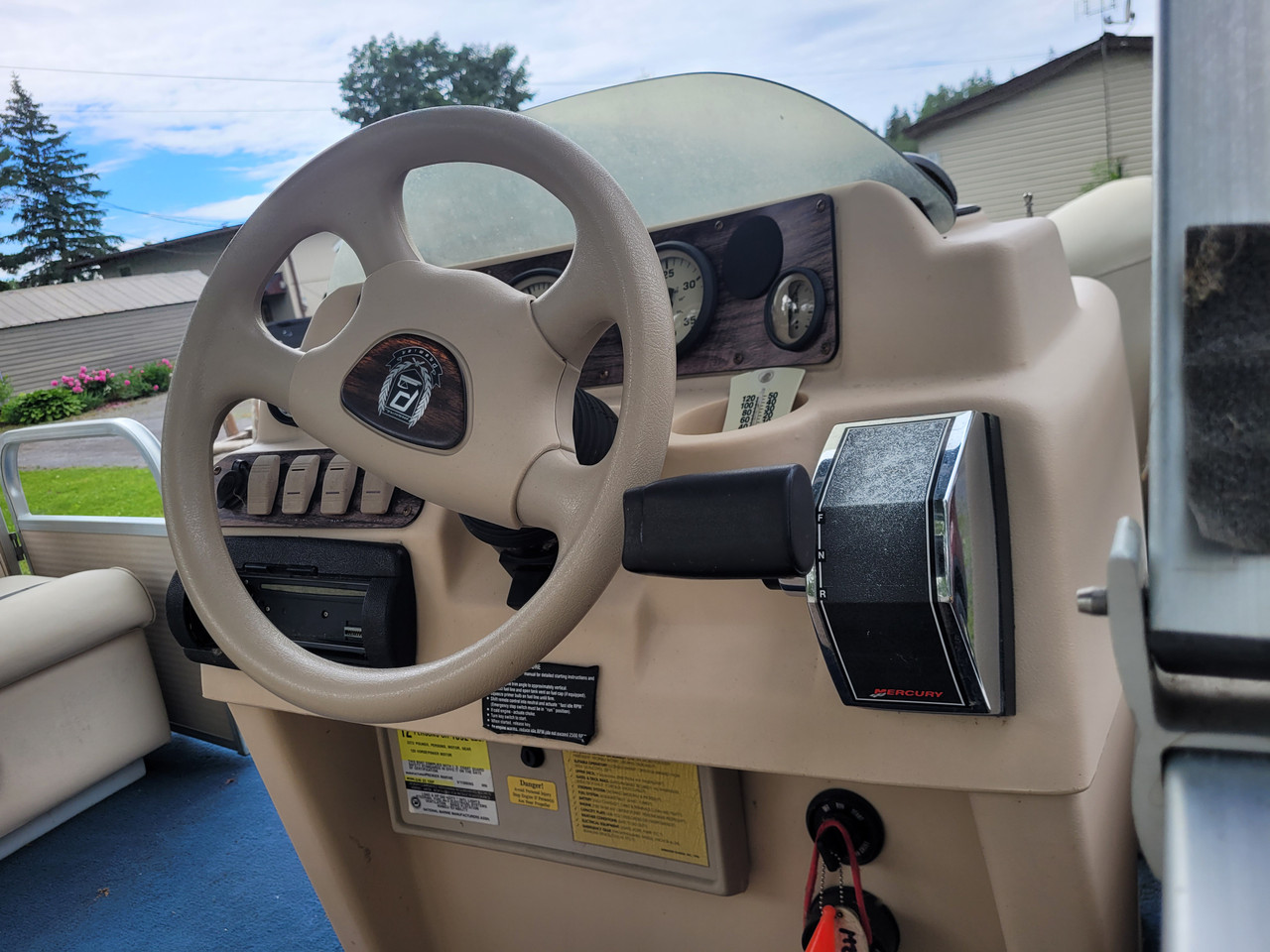 2000 24' PREMIER MARINE EXPLORER