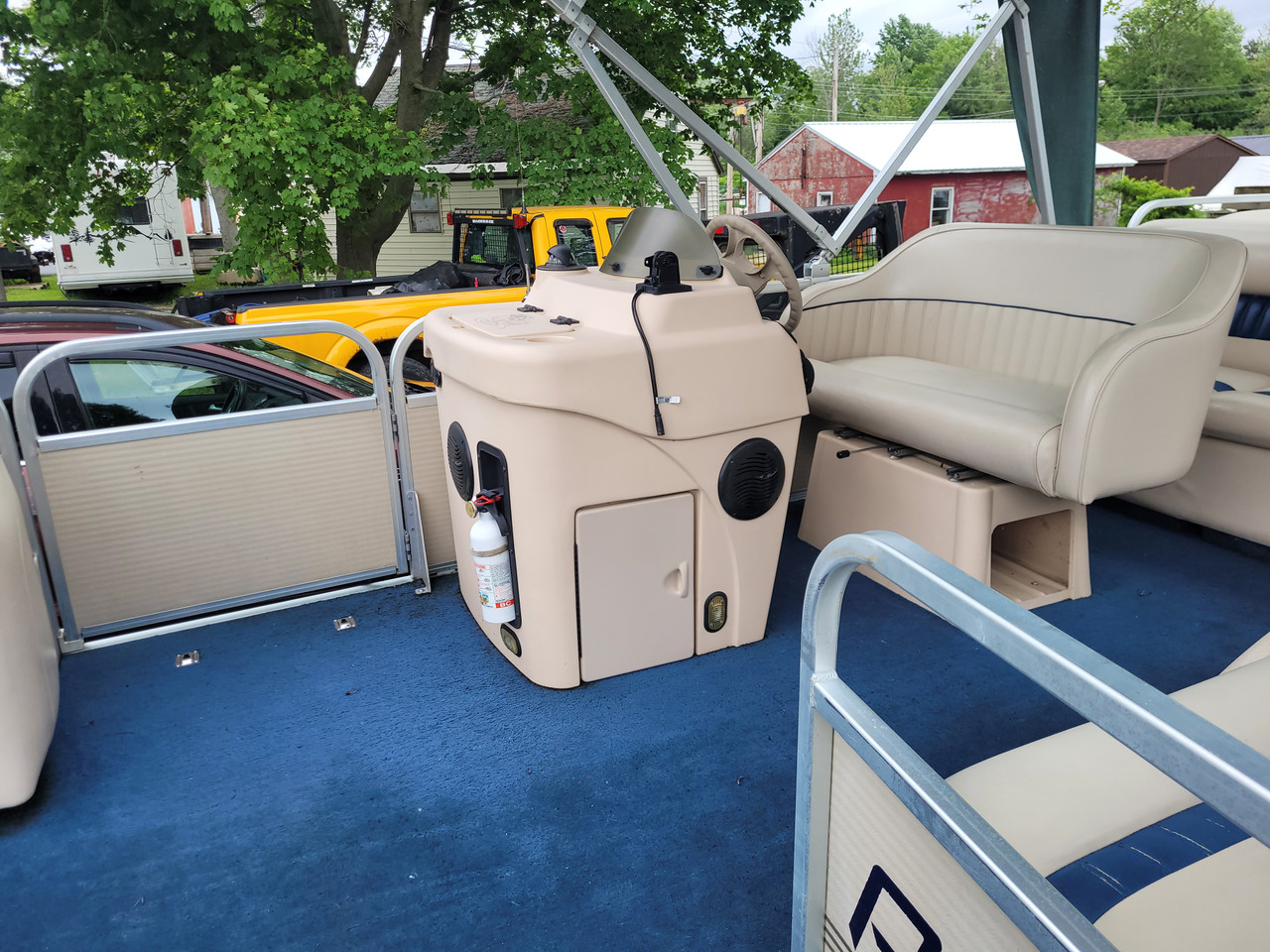 2000 24' PREMIER MARINE EXPLORER