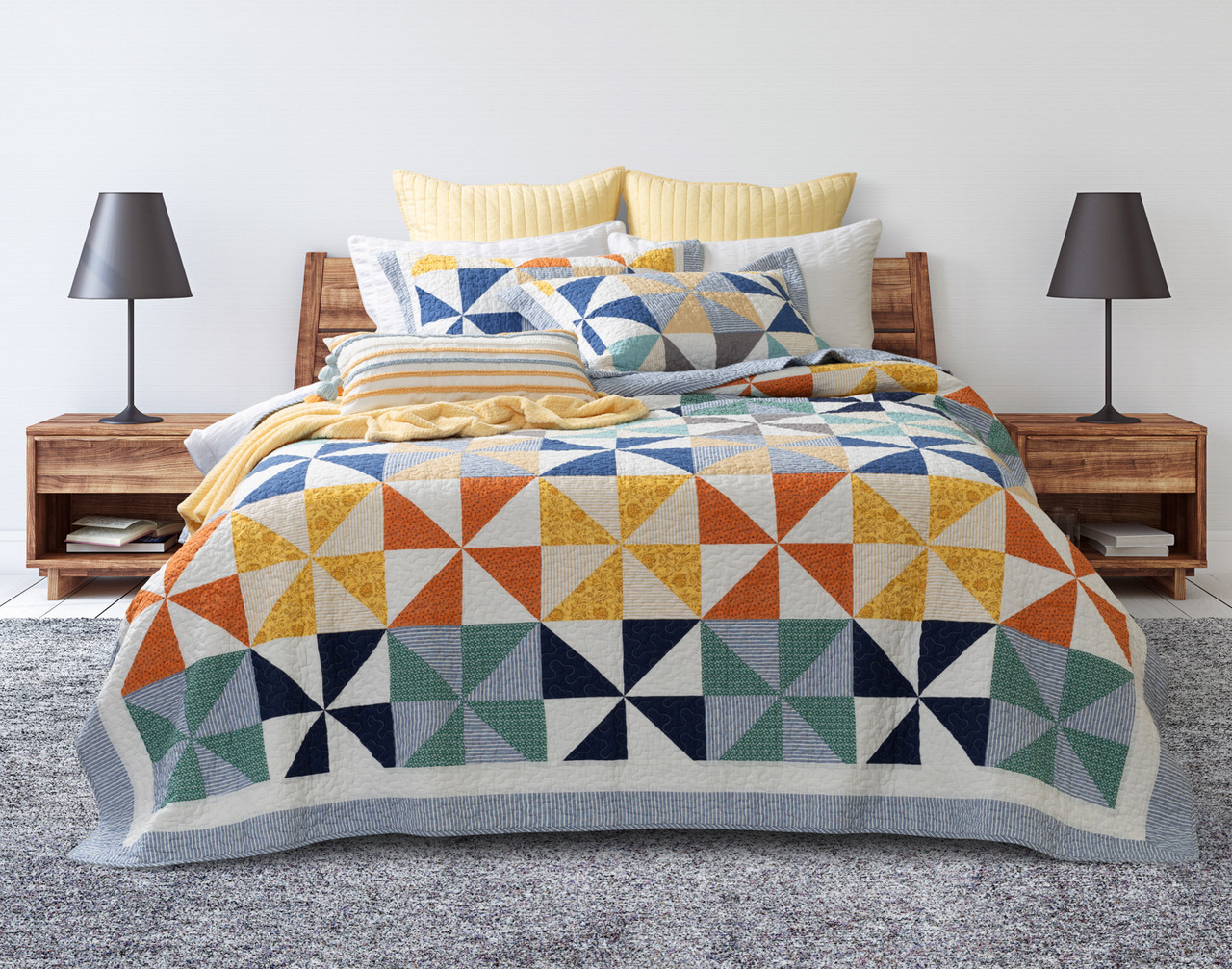 Darcy Pinwheel Patch Cotton Quilt Set