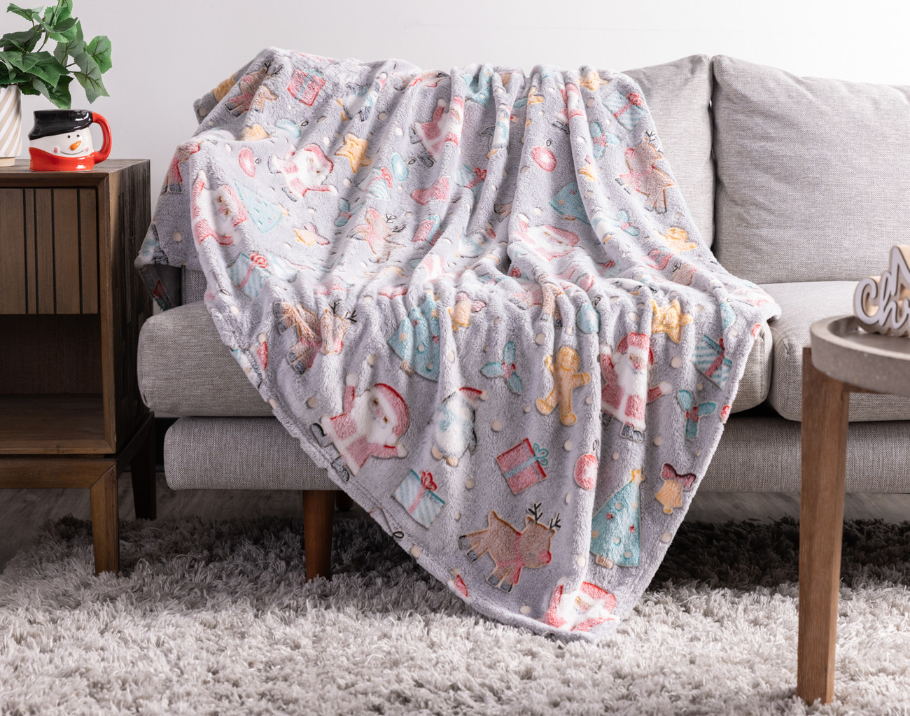 Glow in the Dark Fleece Throw - Frosted Fun | QE Home