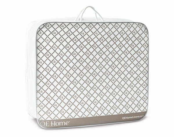 Reverse of our Duvet Storage Bag featuring a diamond lattice pattern.