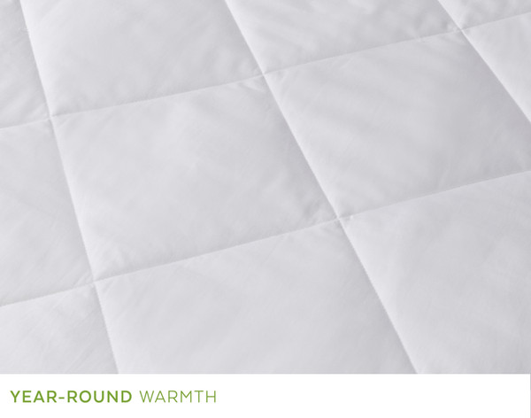 Close-up on the stitched boxes of our Kapok Komfort Duvet.
