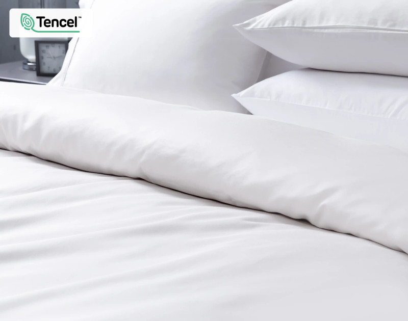 Folded top edge of our Eucalyptus Luxe TENCEL™ Lyocell Duvet Cover in White to show its soft folded surface.