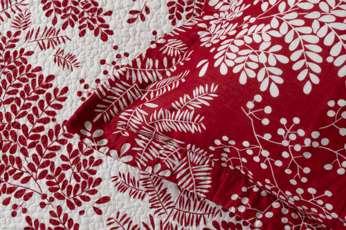 Merry Berry Cotton Quilt Set, Botanical, White,