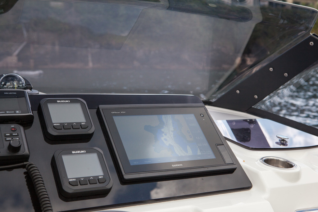 BRIG | EAGLE 10 w/ Twin Yamaha F300