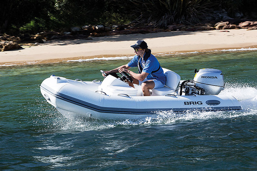 BRIG | FALCON 330 w/ Yamaha F20SWPB