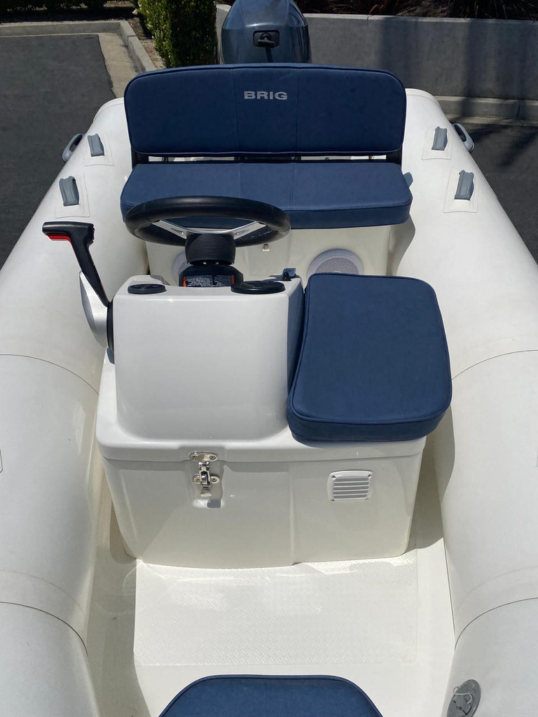 BRIG FALCON 330 w/ Yamaha F20SWPB (UAQRK58494J122)