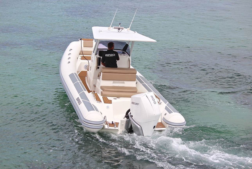 BRIG | EAGLE 8 w/ Yamaha F300XSB