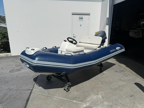BRIG | FALCON 330 w/ Yamaha F25SWTC