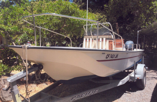 1984 Boston Whaler Montauk 17 BWCH7171M84