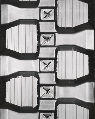 Bobcat T76 - 13" MWE Heavy Duty Block Pattern Rubber Track (320x86Bx53) (Narrow Fitment)