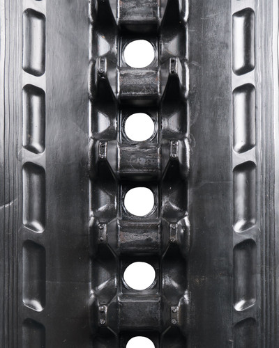 Kubota SVL75-2 - 13" MWE Heavy Duty Z Pattern Rubber Track (320x86Bx52) (Narrow Fitment)