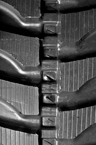Bobcat 430D - MWE Heavy Duty DR Pattern Rubber Track