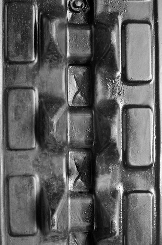 Bobcat X418 - Camso Heavy Duty MX Pattern Rubber Track