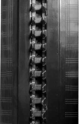 IHI IC75 - MWE Heavy Duty Multi-Bar Pattern Rubber Track