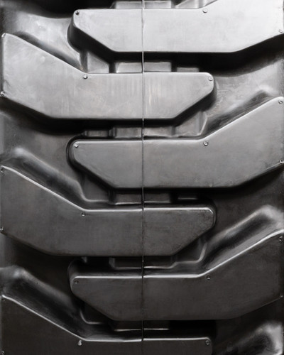 JLG 600S - 15-19.5 MWE Mounted Heavy Duty Solid Rubber Tire