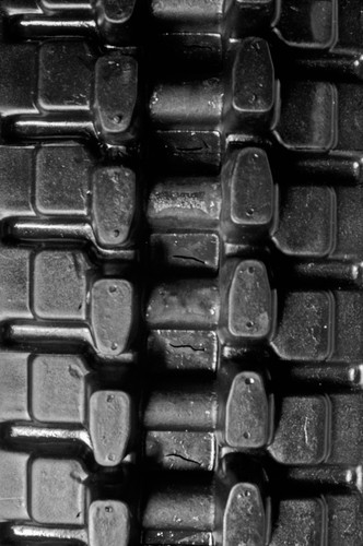 Mustang ME8002 - MWE Heavy Duty MX Pattern Rubber Track